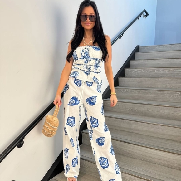 Elegant Blue and White Women's Jumpsuit - Picture 1 of 3